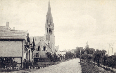 8682 Gezicht op de Straatweg in de bebouwde kom van Breukelen uit het noorden, met links de toren van de R.K.-kerk.